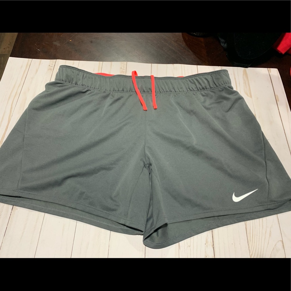 NIKE DRI FIT SHORTS!
